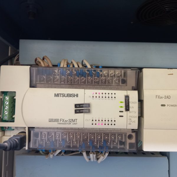 PLC Mitshubishi điều khiển hệ thống điều tốc