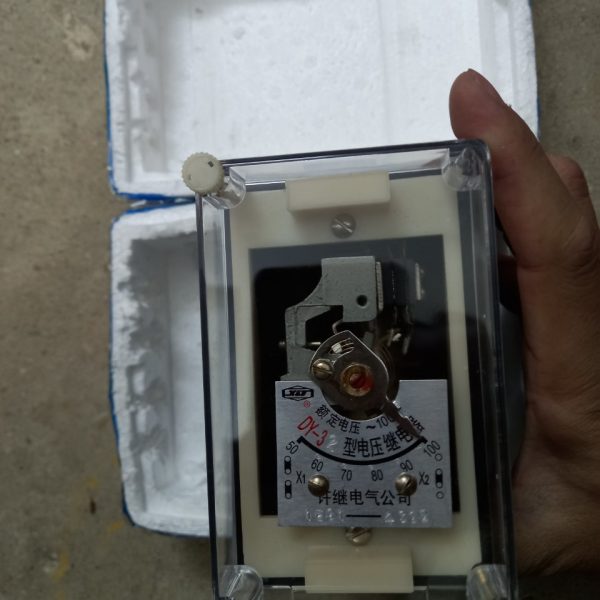 Rơle điện áp DY-30